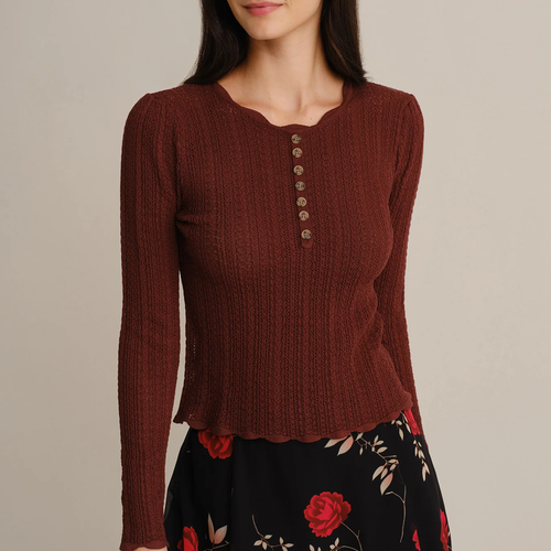 Einfarbig gerippter Strickpullover mit Muschelausschnitt und Knopfleiste